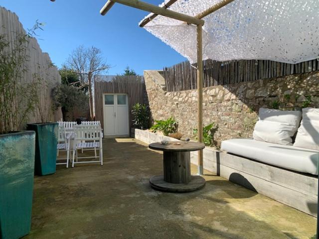 DU MANN petite maison jardin à 100m du port de Vannes avec PARKING privé Esterno foto